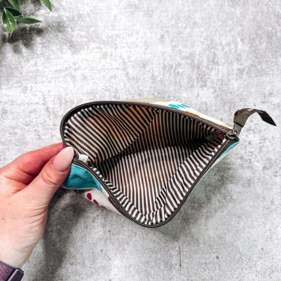 Thirty One Small Zipper Makeup Pouch Polka Dot - Picture 4 of 4